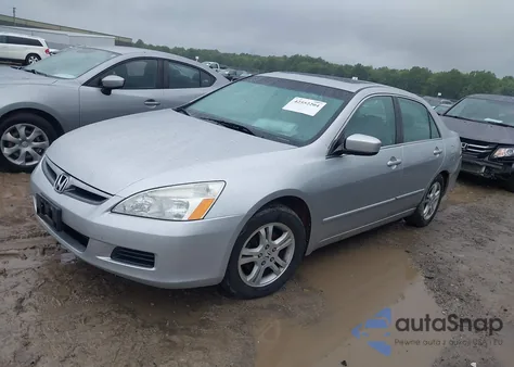 2007 Honda Accord 2.4 Ex z USA, uszkodzony, nr VIN 1HGCM568X7A088010